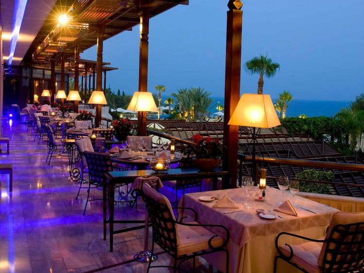 Four Seasons Hotel