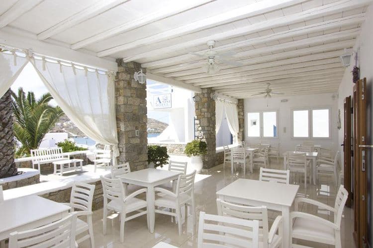 Anixi Hotel