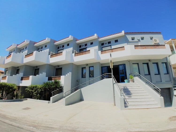 Yacinthos Hotel Apartments