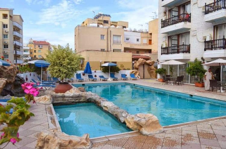 Larco Hotel