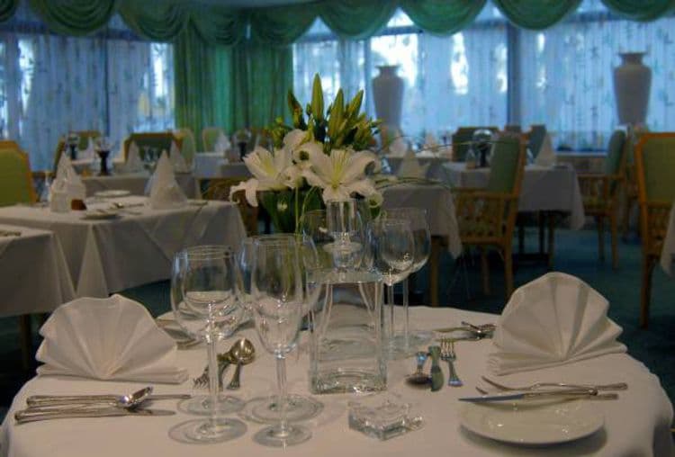 Palm Beach Hotel & Bungalows