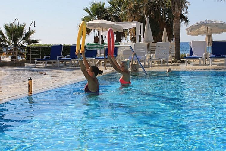 Palm Beach Hotel & Bungalows