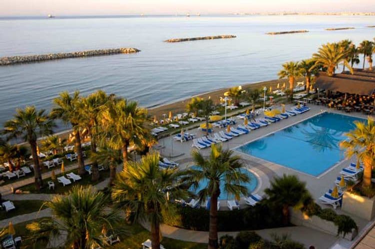 Palm Beach Hotel & Bungalows