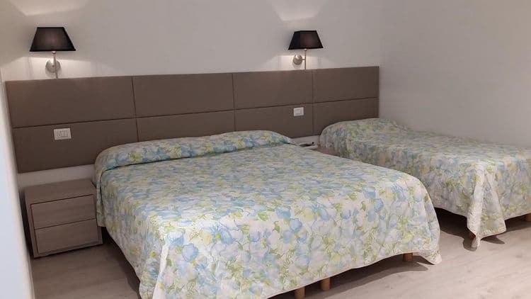 Chic Hotel