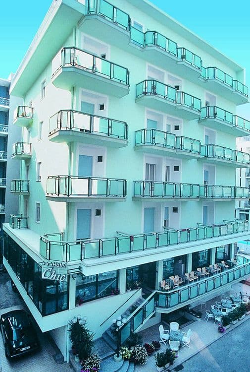 Chic Hotel