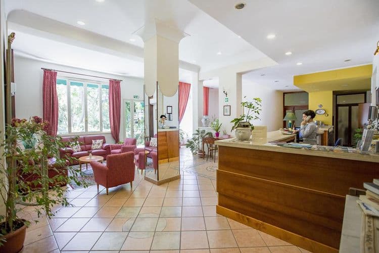 Mediterraneo Hotel (Cefalu)