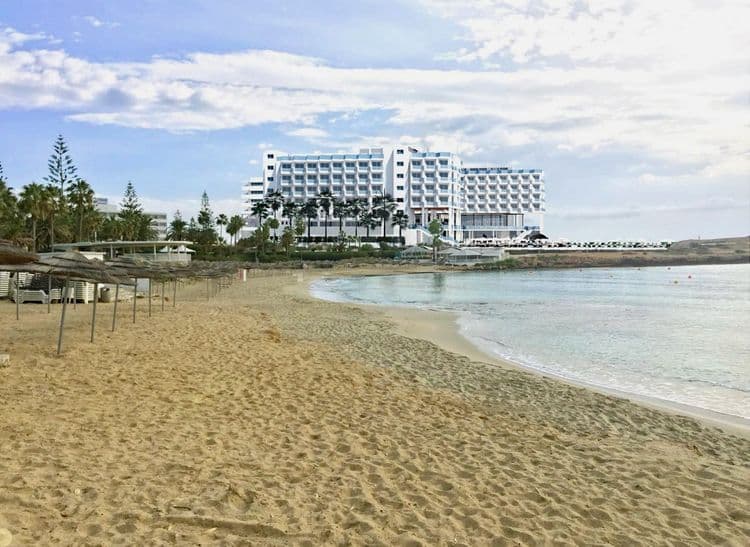 Nissiblu Beach Resort