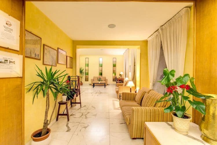 Milani Hotel