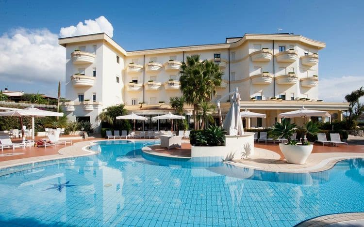 Sunshine Club Hotel & SPA