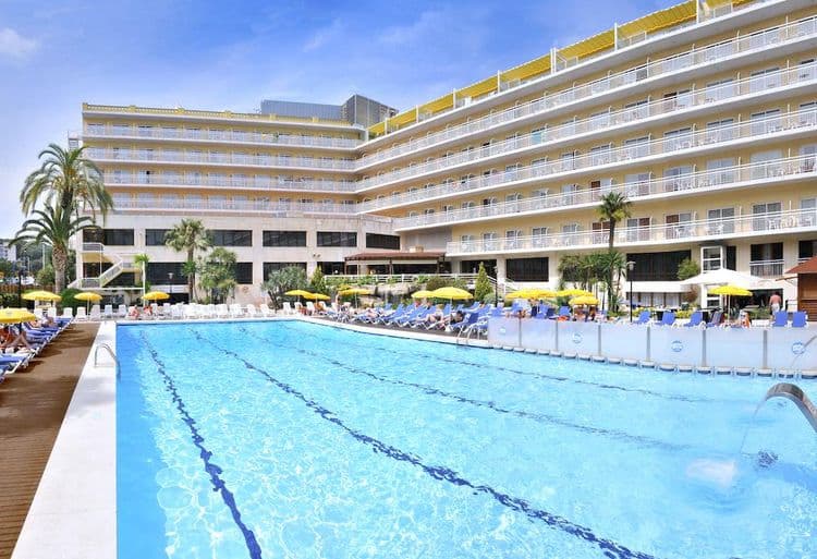 Oasis Park & Spa Hotel