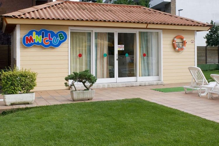 Oasis Park & Spa Hotel