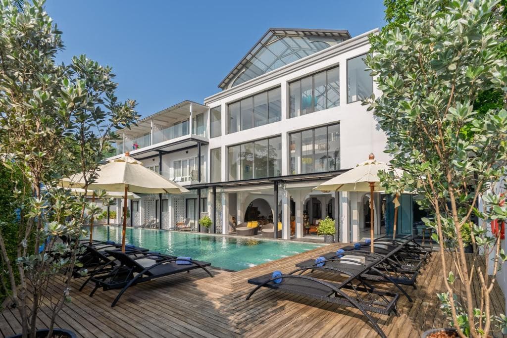 Anona Beachfront Phuket Resort