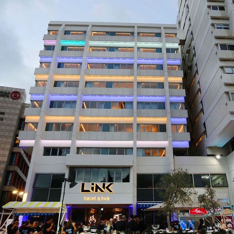 Link Hotel & Hub