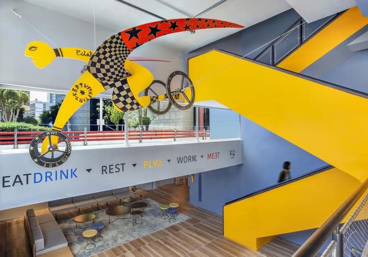 Link Hotel & Hub