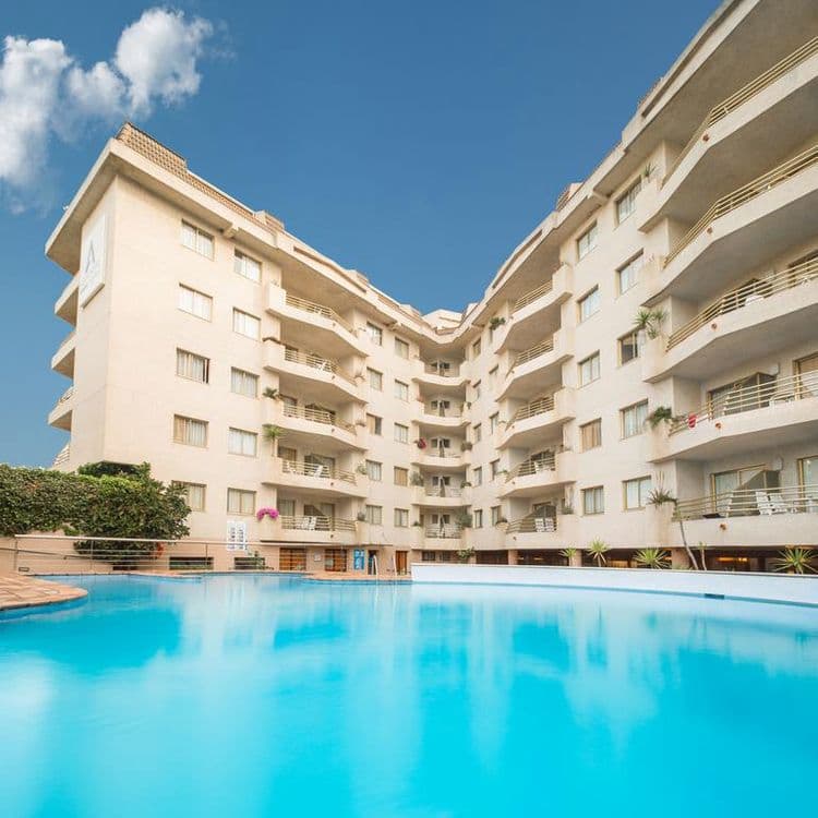 Aqua Hotel Montagut Suites