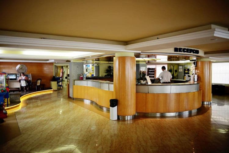 Riviera Hotel