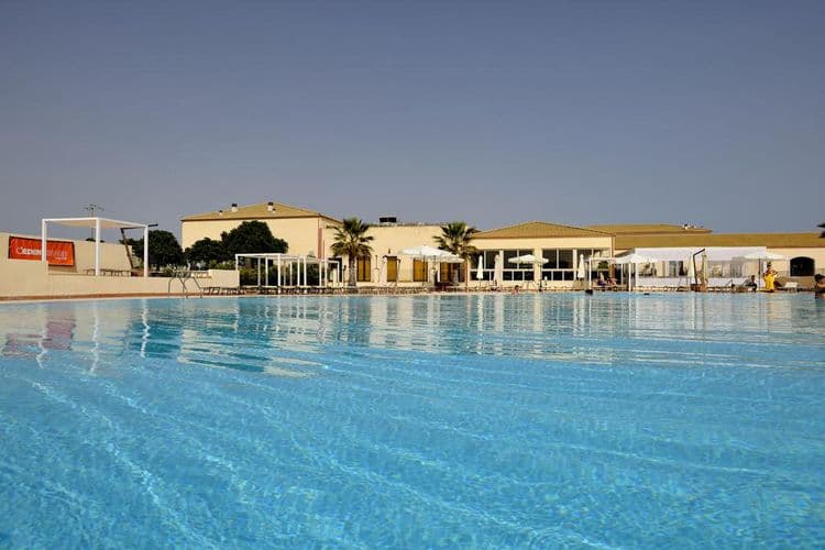 Sikania Resort & Spa