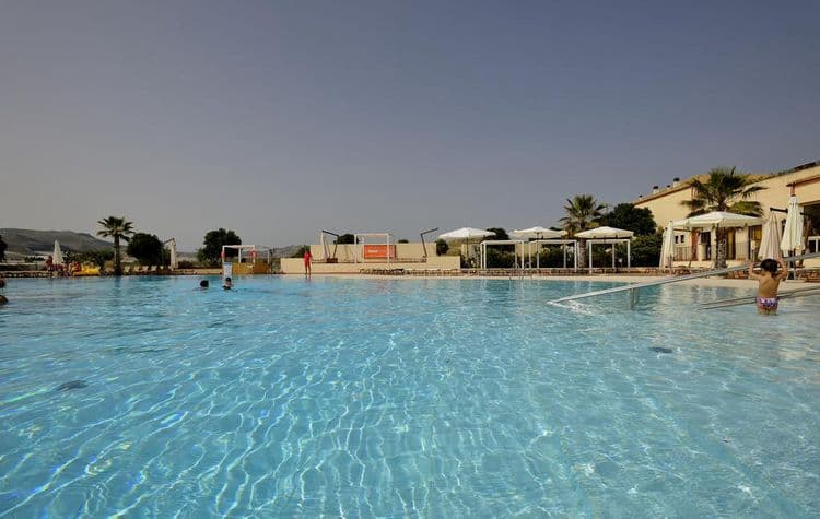 Sikania Resort & Spa