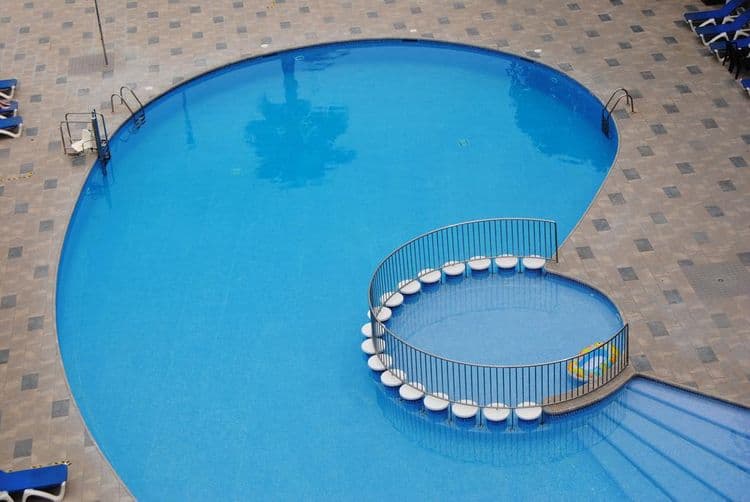 California Garden Hotel