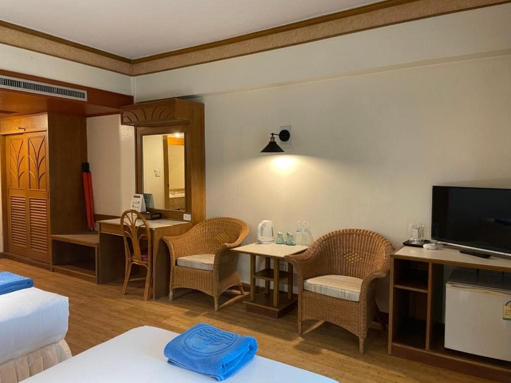 Phuket Golden Sand Inn