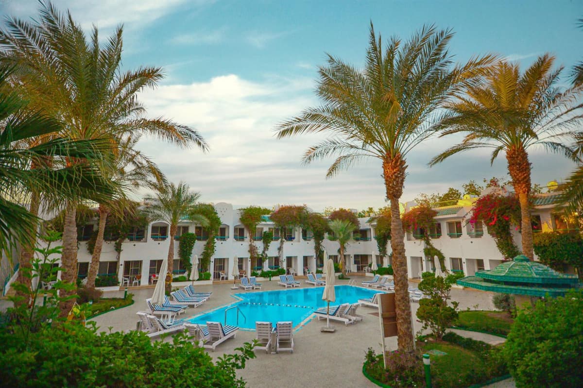 Falcon Hills Hotel