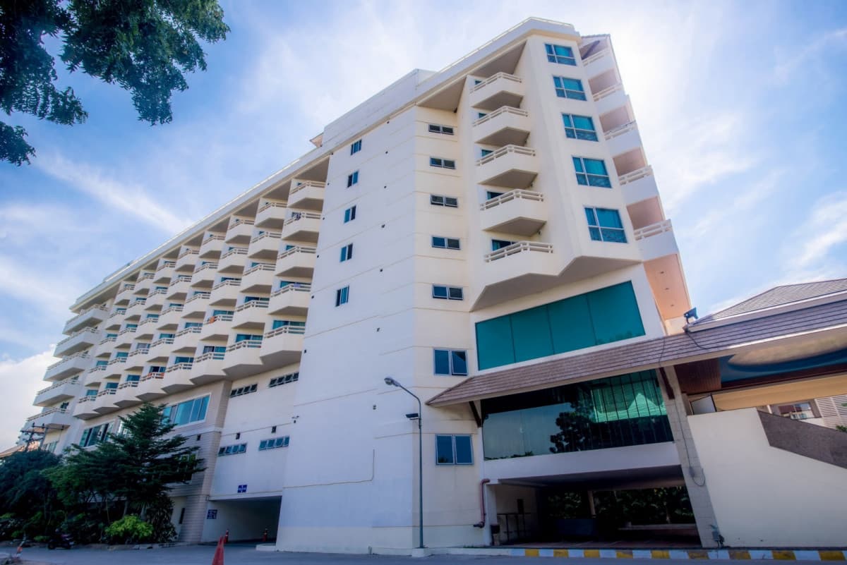SEA BREEZE JOMTIEN RESORT.