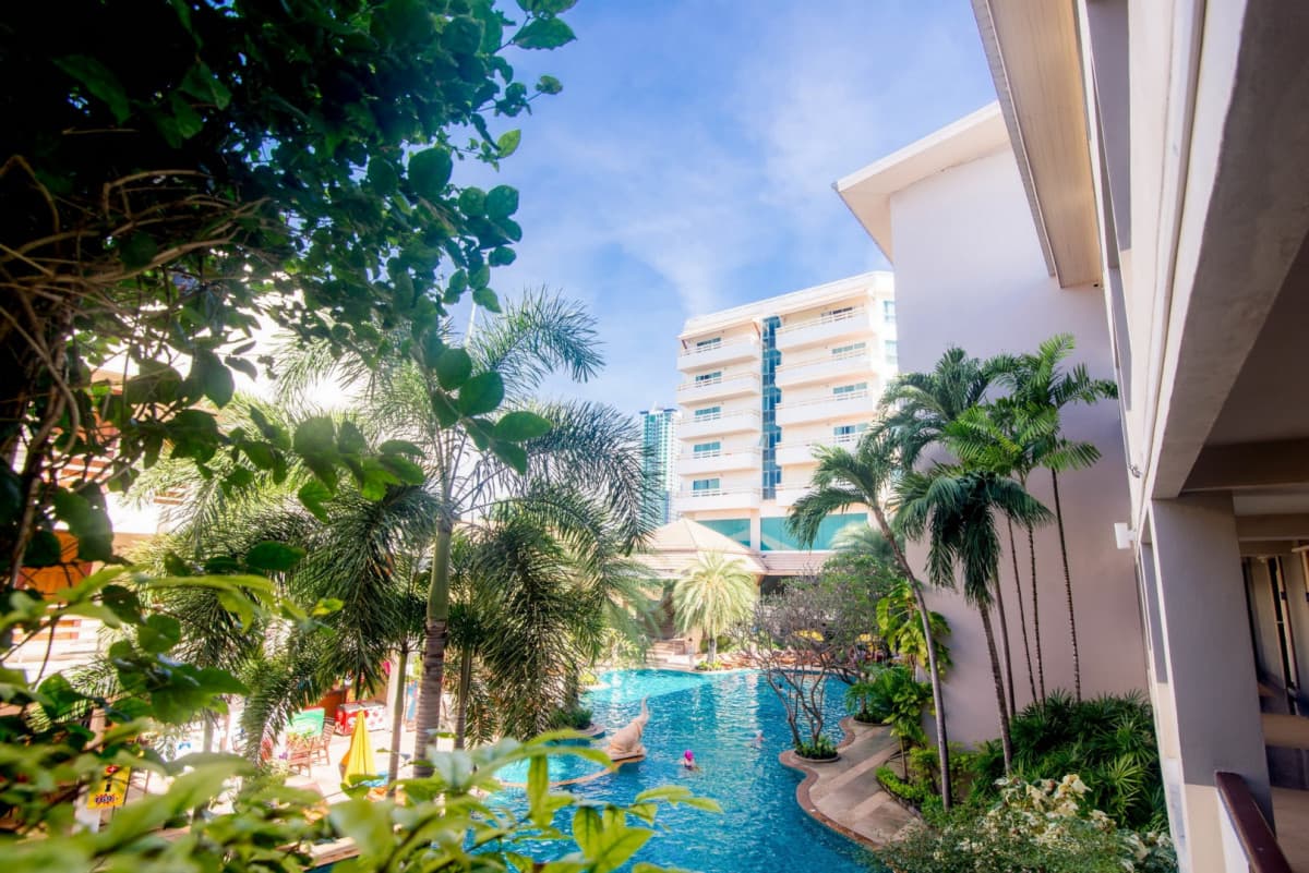 SEA BREEZE JOMTIEN RESORT.