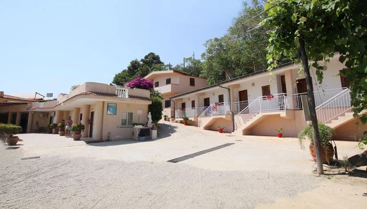 Quattro Scogli Villaggio