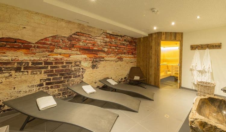 Two Timez Boutique Hotel