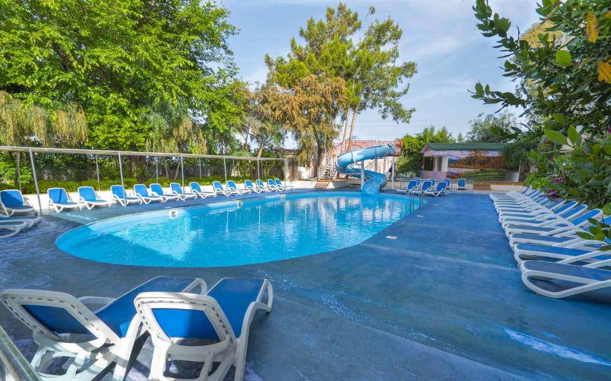 Sea Paradise (Aperion Beach)