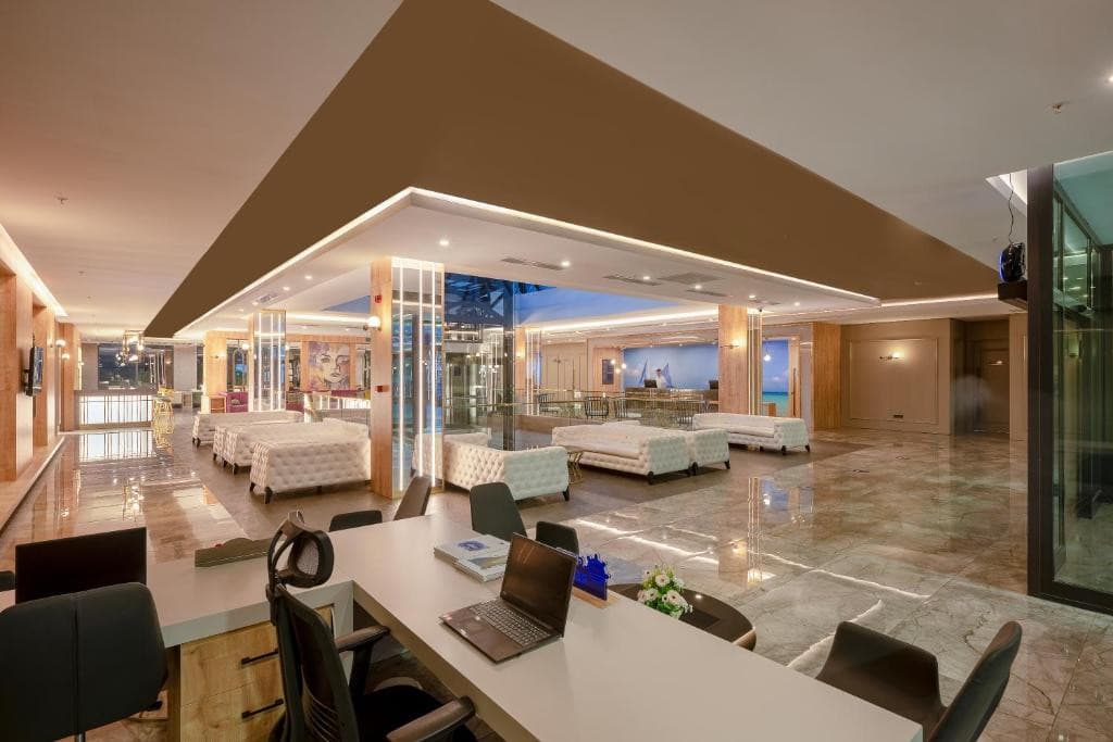 Sailor's Beach Club