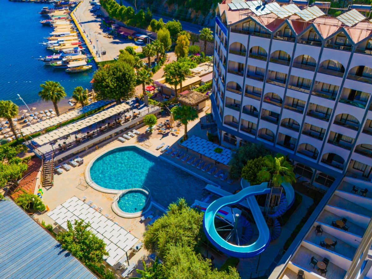 Golmar Beach Hotel