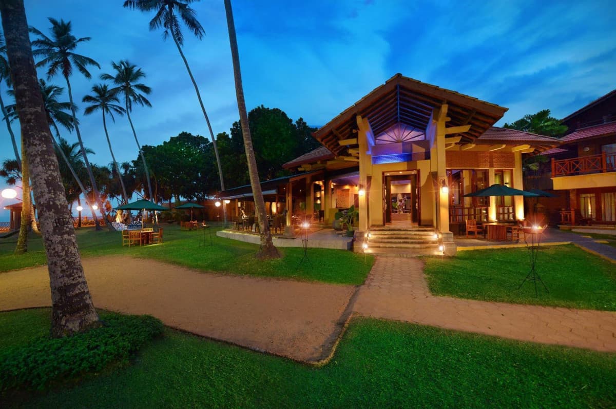Royal Palms Beach Hotel