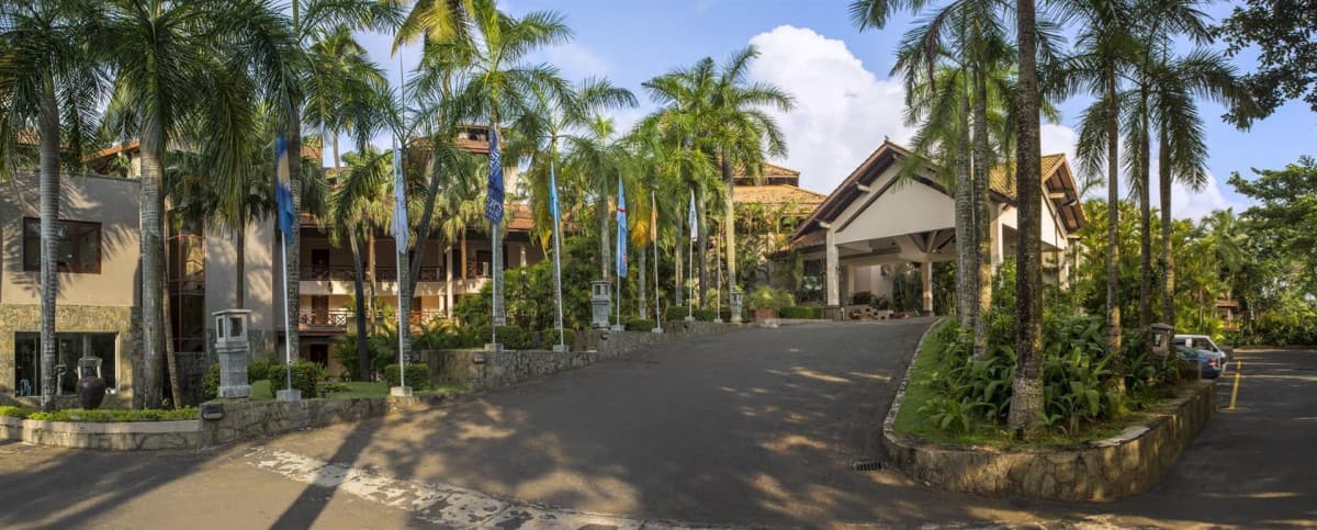 Royal Palms Beach Hotel