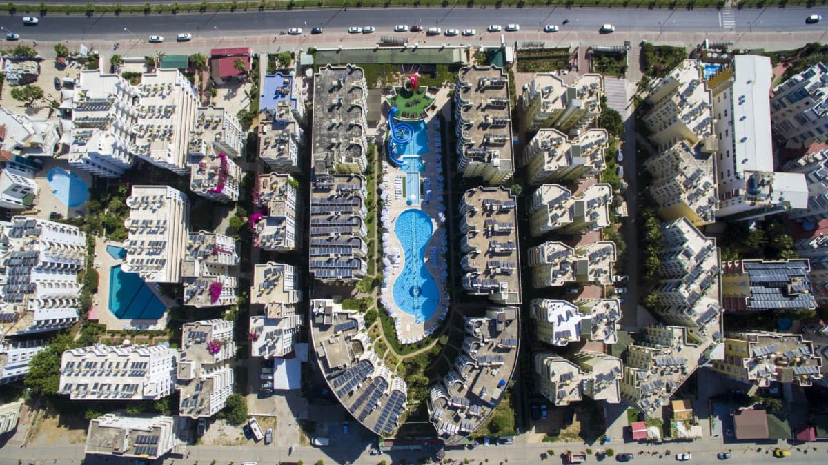 May Garden Club Hotel