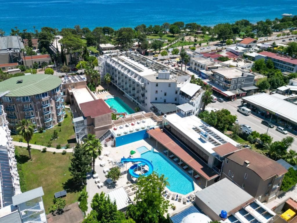 Latte Beach Hotel