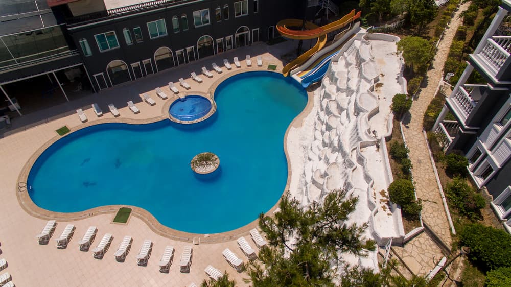 Larina Resort & Spa