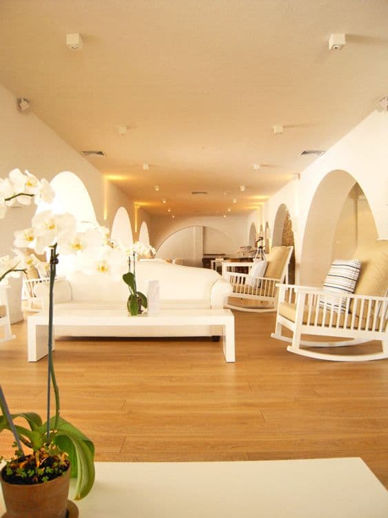 Golden Arches Hotel