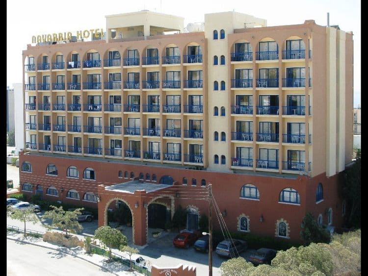 Navarria Hotel