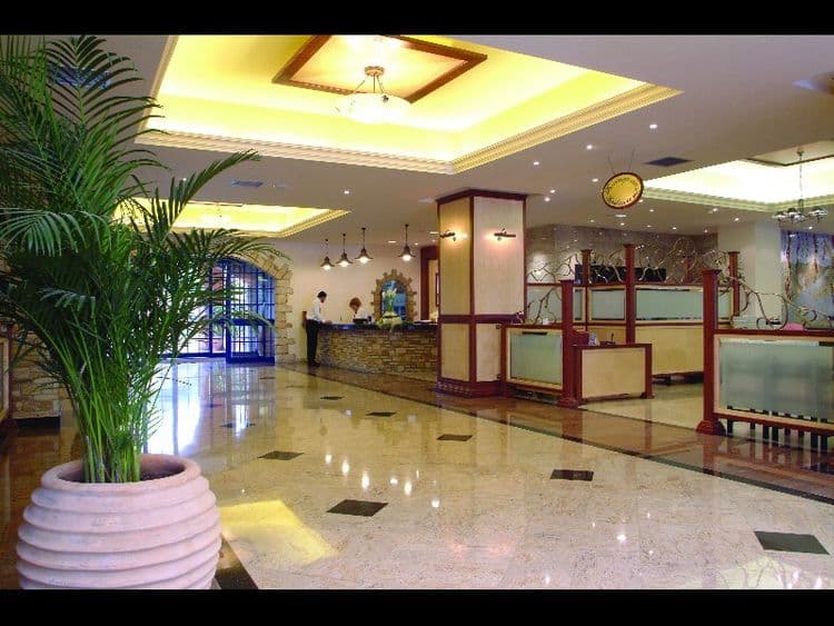 Navarria Hotel