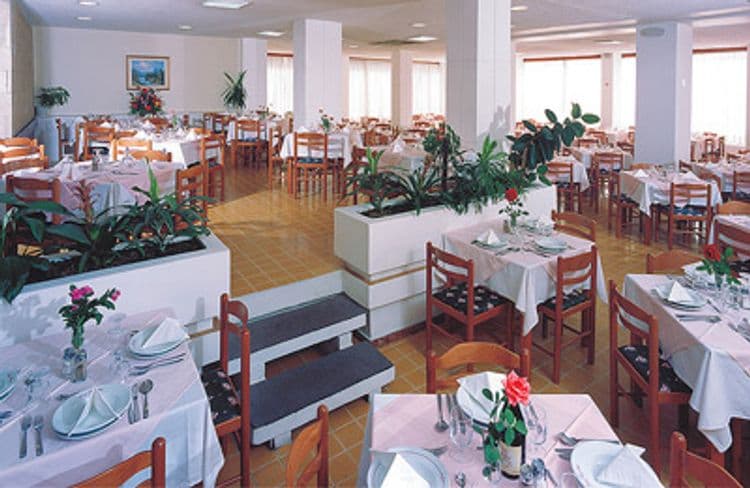 Belvedere Beach Hotel