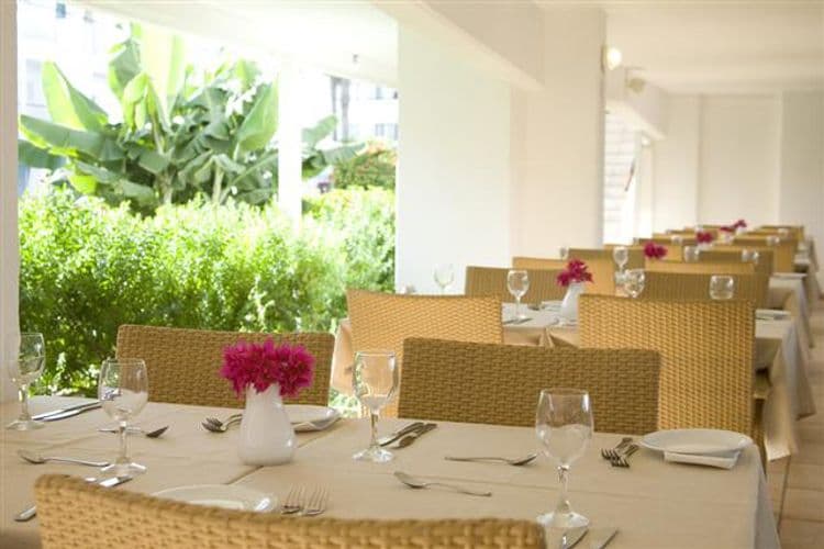 Nissi Park Hotel