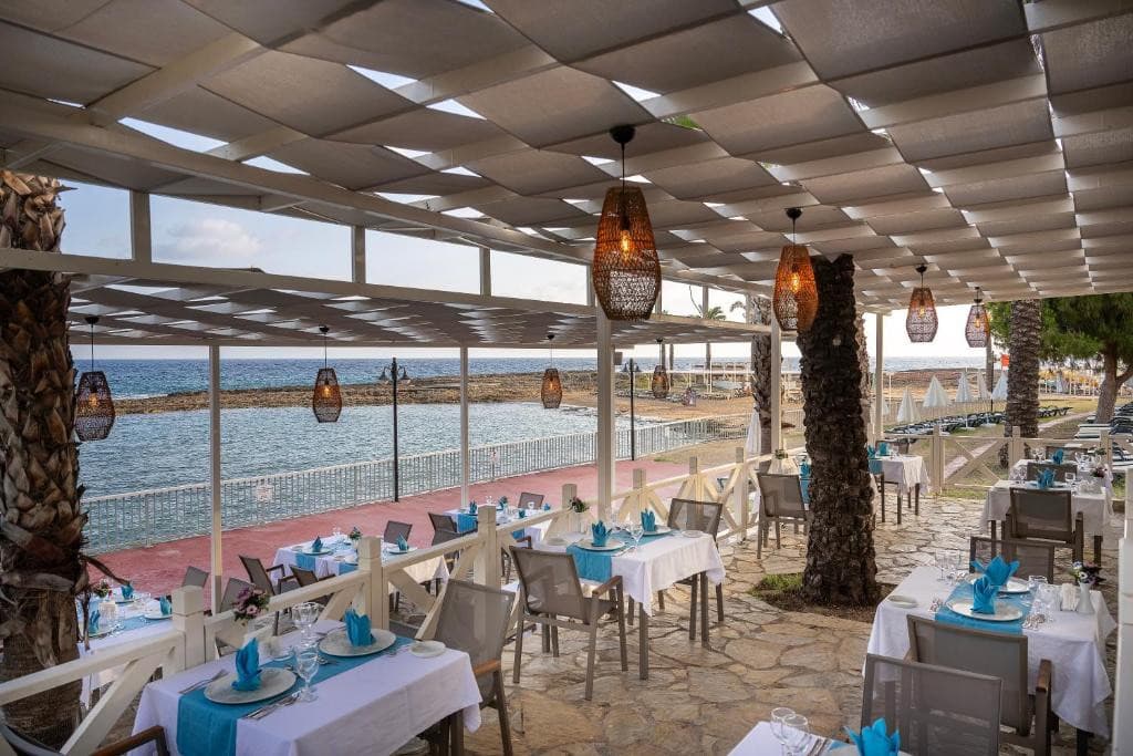 Oz Hotels Incekum Beach Resort