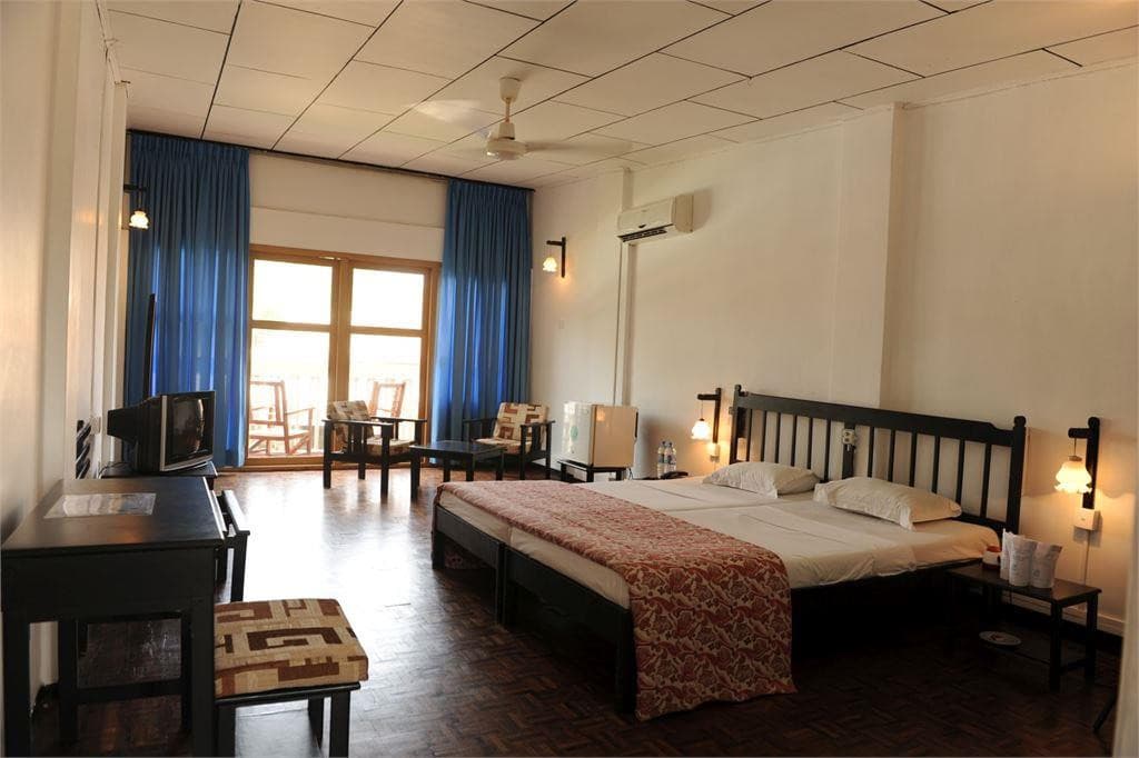 Golden Star Beach Hotel