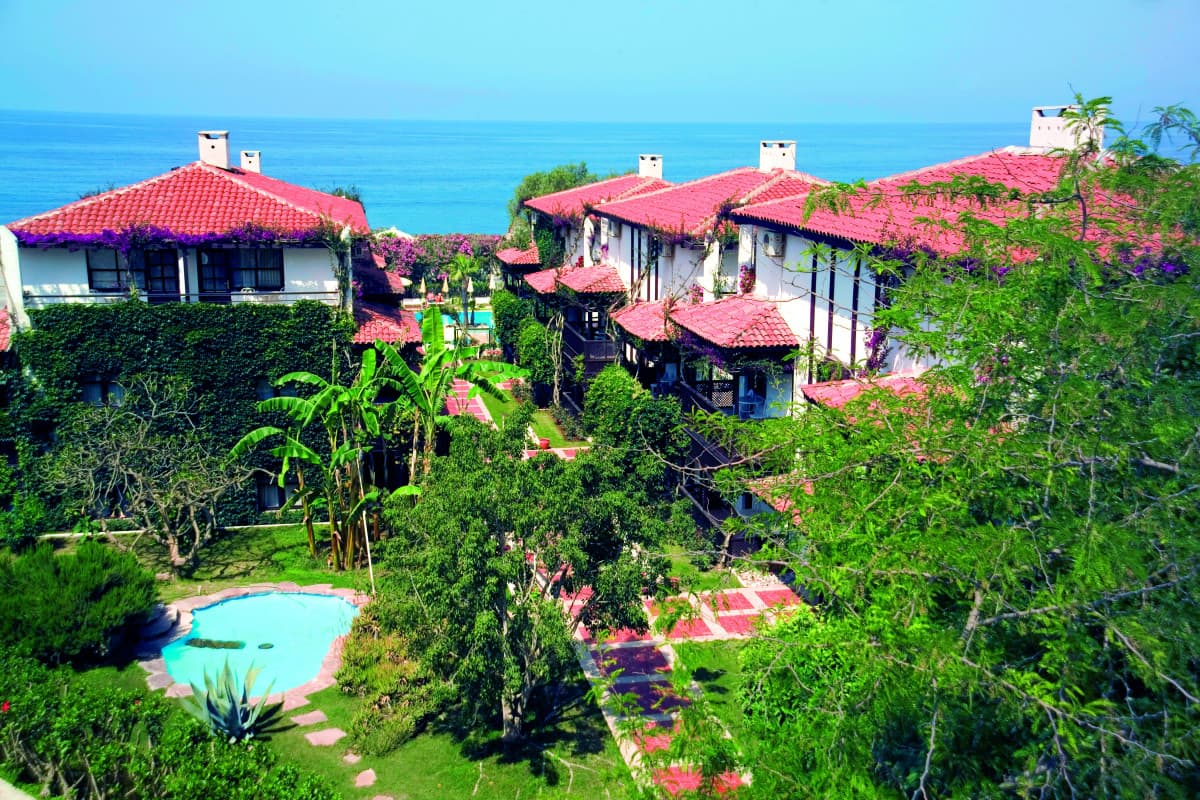 Club Titan Hotel