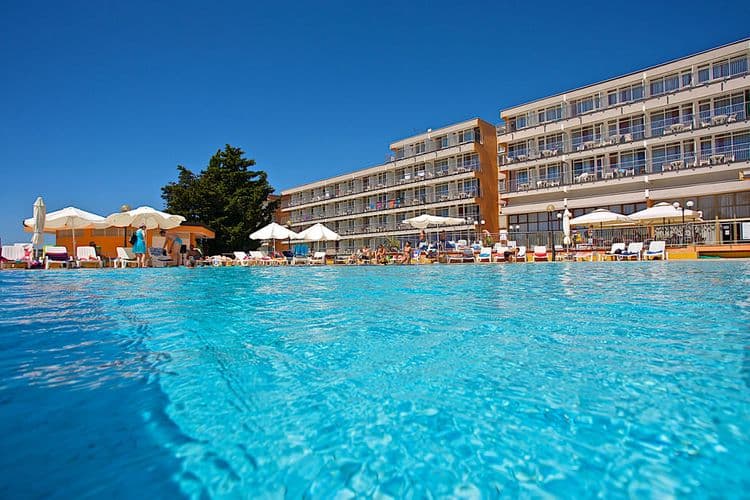 Holiday Hotel