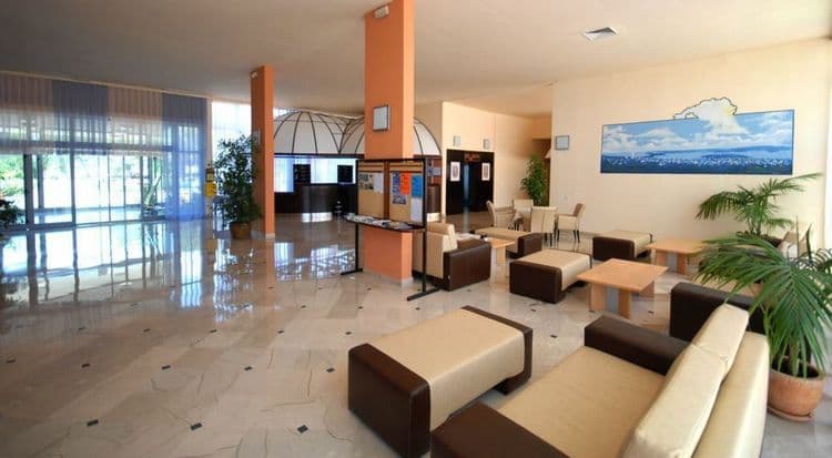 Holiday Hotel