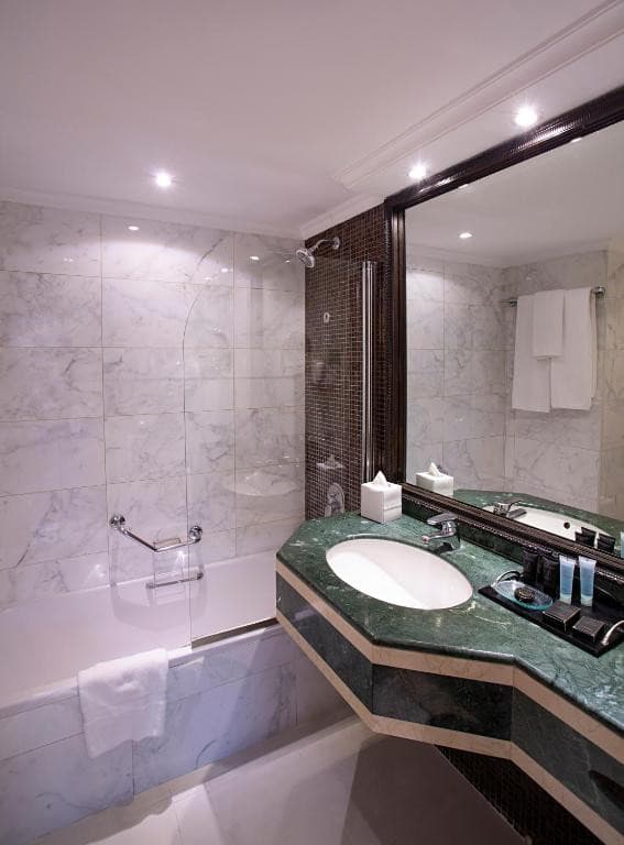 Carlton Tower Hotel Dubai