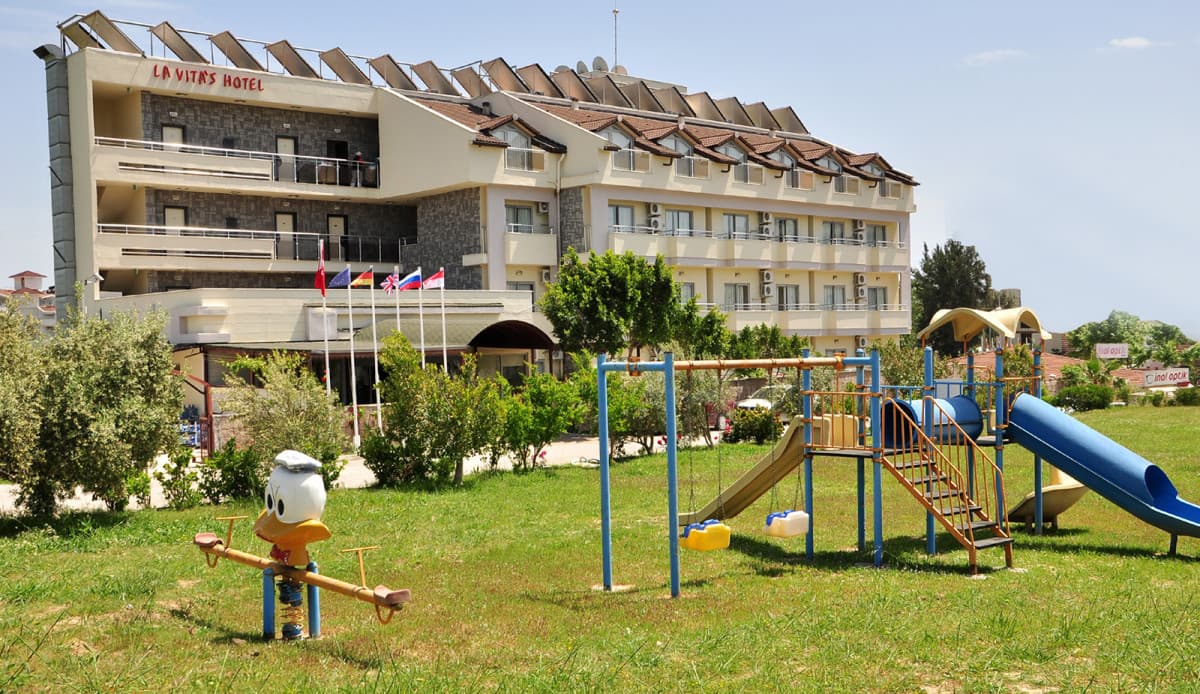 Lavitas Hotel