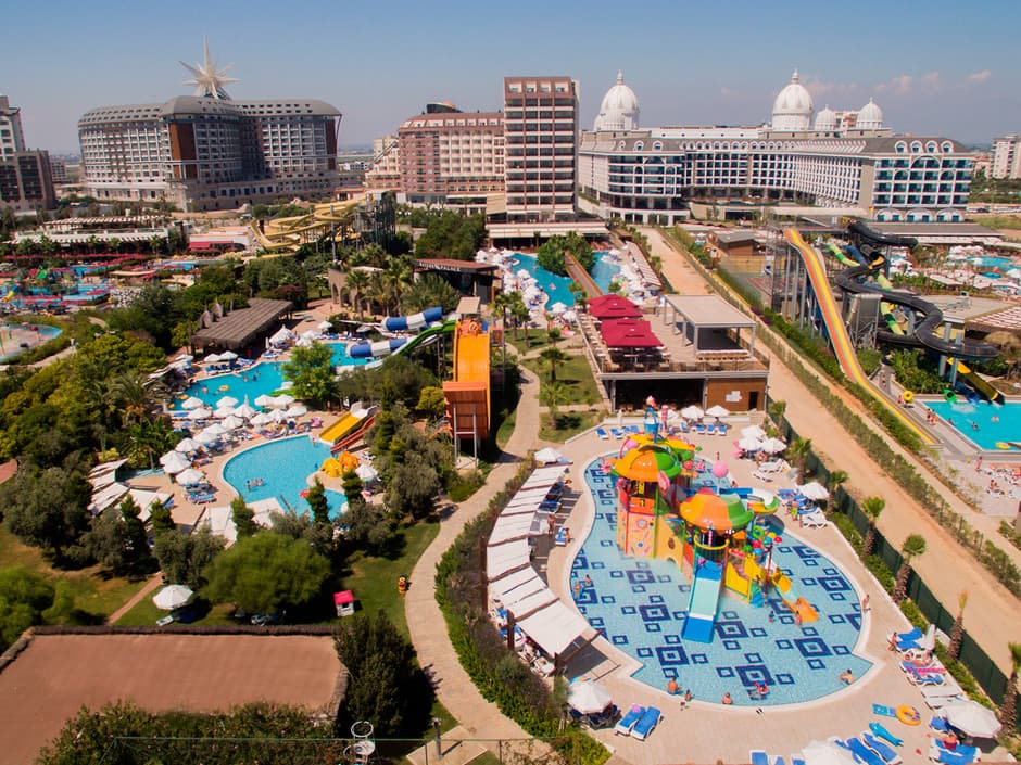 Saturn Palace Resort